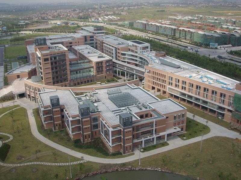 上海工程技术大学校园风景(129089) - 上海工程技术大学 - 院校大全